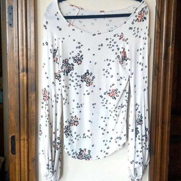 Free People-To The Tropics Tee.. Size L - Picture 2 of 12